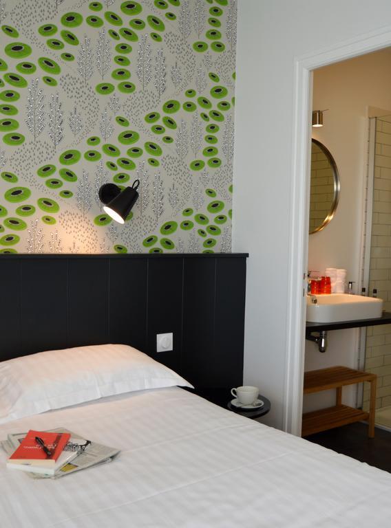 Logis Hotel Du Port Plobannalec Dış mekan fotoğraf